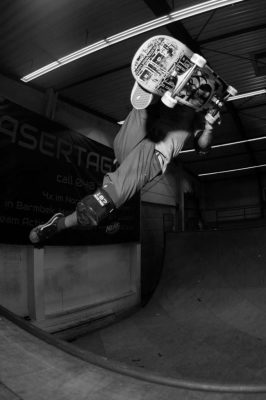 Sportfotografie Skateboarding in der Halle